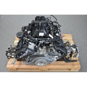 mclaren-650s-v8-biturbo-engine-4-500-km