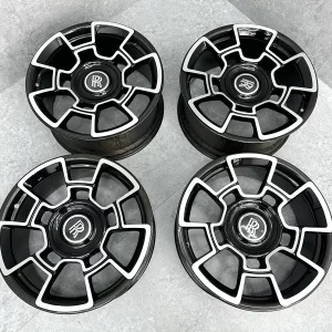 genuine-rolls-royce-wraith-ghost-black-badge-carbon-wheel-set-500006782
